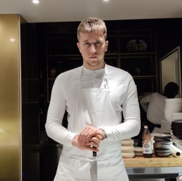 Владислав Корпусов