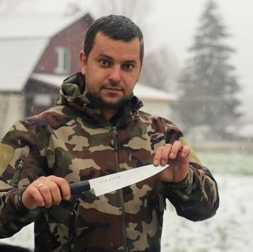 Денис Семёнов