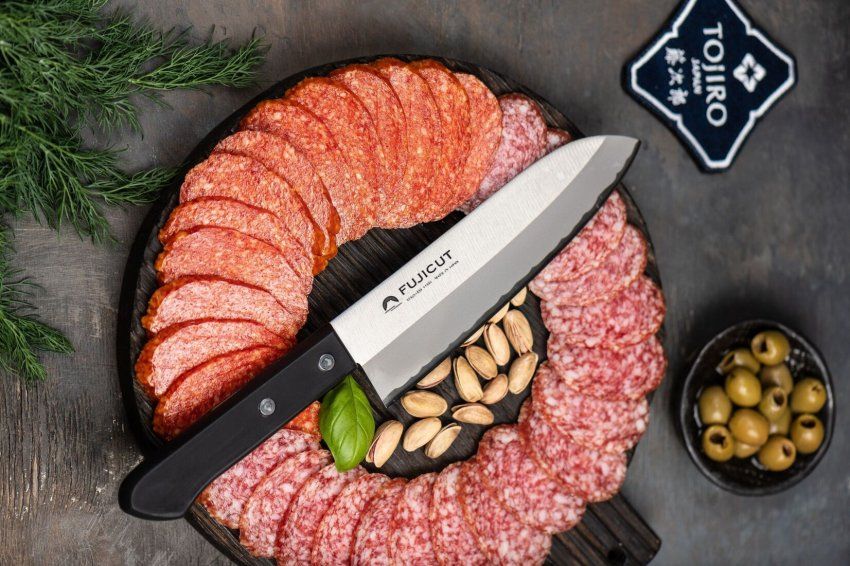 Фотография Кухонный Нож Японский Шеф Сантоку FUJI CUTLERY FC-1621