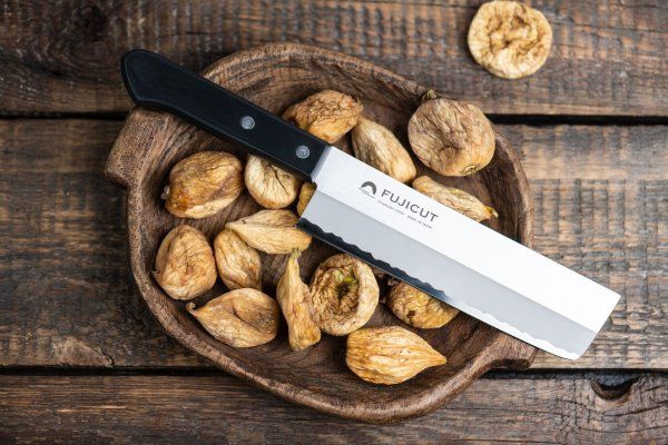 Фотография Кухонный Нож Накири FUJI CUTLERY FC-1622