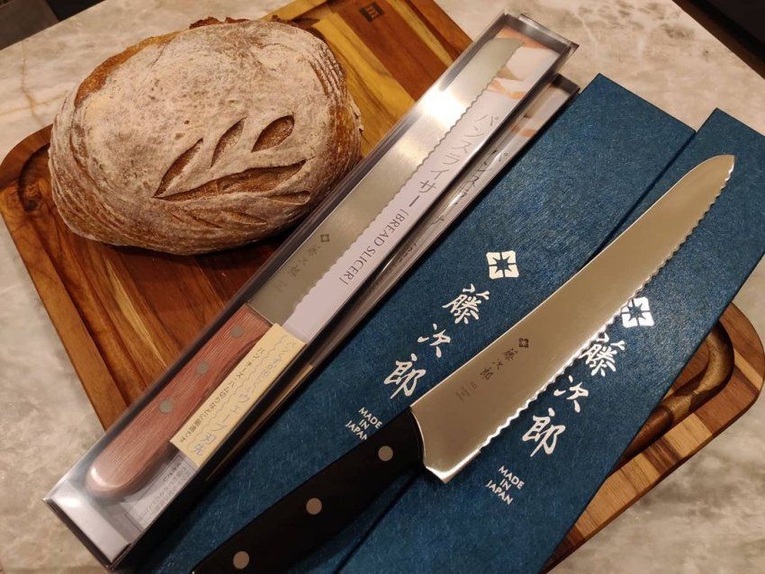 Фотография Кухонный Нож Хлебный TOJIRO F-687